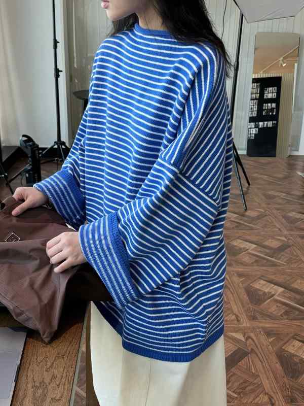 ニットセーター 女性用 春夏 ゆったりシルエット ストライプ柄 立体形状 トップス 快適 コットン混 軽量 伸縮性 カジュアルスタイル 普段使い 柔らかい肌触り レイヤード対応 ベーシックアイテム