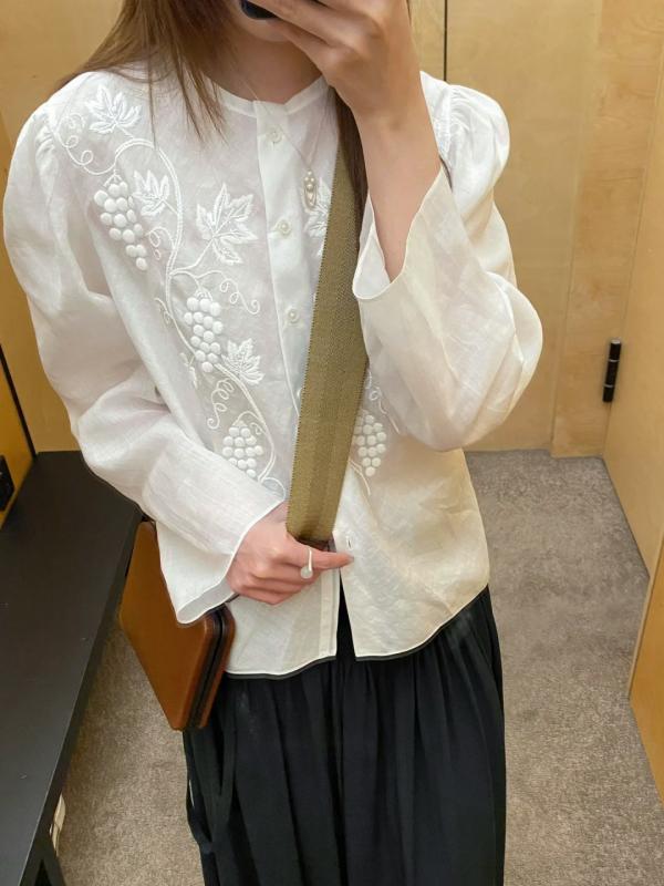 プルオーバー 亭主もち用 春夏 ?麻 刺しゅう 白いこと スピード競技 あき場所柄 グレープ柄 相応う 丸首 シングル乳ぶさ 名取り草 軽さ 通気性 吸湿速乾 うつり変わり 日常使い走り トップス