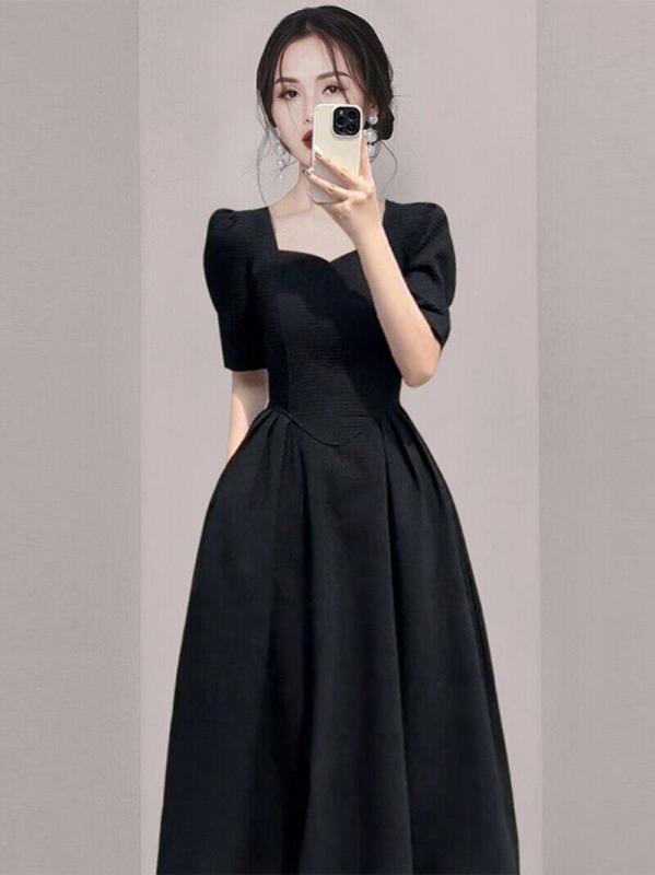 衣装 レディース フレンチ 表現スタイル 黒いこと お召しもの 真四角のど首 酉の方角シェイプ か細い生産ライン 御前上等感 夏用 軽さ 伸縮性 吸湿速乾