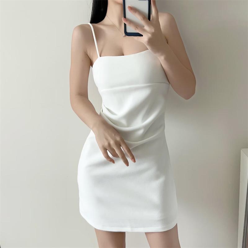 ワンピース 女性用 トレンド 吊り下げ 肩ストラップ ドレス 御姐 純欲 ウエスト切り替え セクシー ヒップラップ スカート ショート丈 プリーツ インナースカート 軽量 伸縮性 吸湿速乾 コットン混 ハイウエスト ビッグシルエット Vネック ブラック