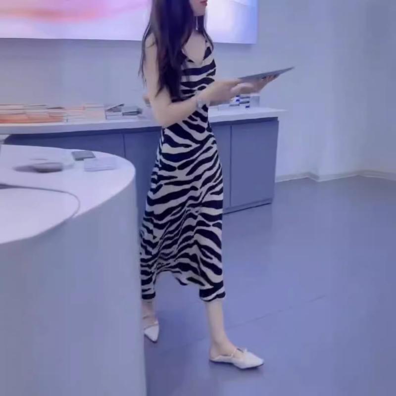 ワンピース レディース 春夏 ヒョウ柄 吊り下げ スリムフィット 修身 スリム ミドルロング スカート 女性用 かわいい スタイリッシュ 軽量 伸縮性 吸湿速乾 通勤 普段使い デート ブラック ブラウン系 アイボリー コットン 混紡 ビッグシルエット