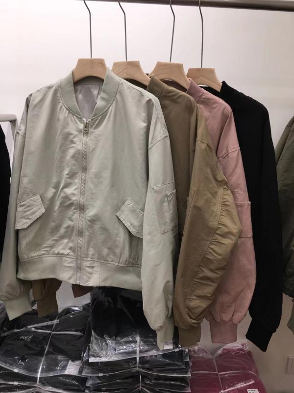 秋冬 女性用 飛行服 ジャケット コート ビンテージ ワイドシルエット ルーズフィット ミリタリースタイル シンプル クール カジュアル 普段使い 軽量 綿混 ブラック グレー ベージュ 暖か レイヤード