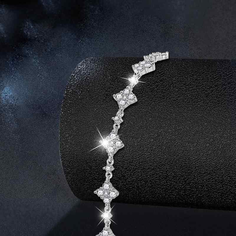 レディース シルバーチェーン ブレスレット モissanite クローバー モチーフ 手首回り 調整可能 アクセサリー かわいい デザイン 高級感 日常使い シンプル ジュエリー シルバー925 女性用 手首装飾 人気モチーフ 軽量 輝き ギフト向き 細