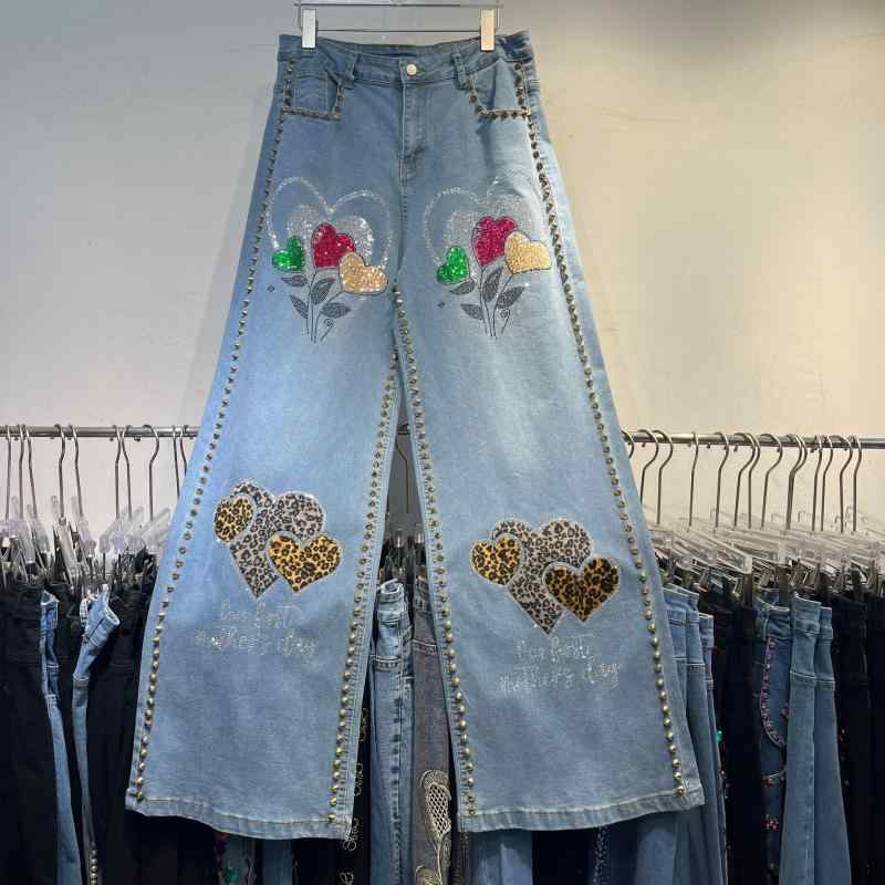 デニムパンツ 女性用 ビッグサイズ かわいい ヒョウ柄 ハートモチーフ アメリカンスタイル ヴィンテージ ロング丈 花柄 ストーン刺繍 伸縮性 コットン素材 普段使い 春夏 秋冬 通勤 外出
