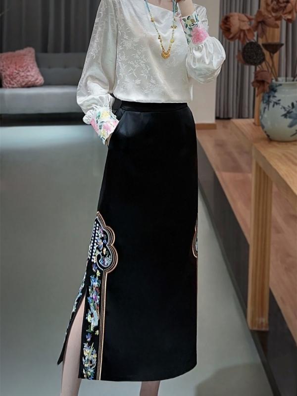 スカート 女性用 秋冬 復古 中長 刺繍 切り替え 開き Aライン 半身丈 国 乙女心 高級感 コットン混 ゆったりシルエット 普段使い 軽量 暖かみ ベージュ系 ブラウン系 ブラック 膝丈 フレア スタイリッシュ 日常コーデ レイヤード｜リバーパディ