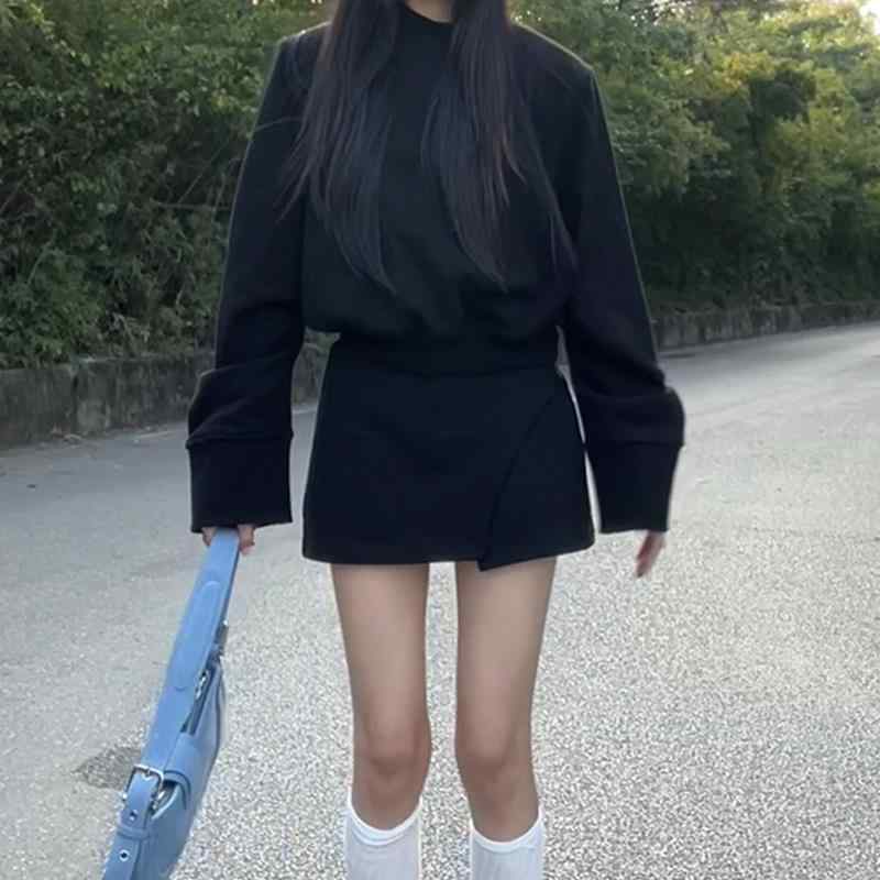 秋冬 成人女性用 韓系 小っちゃい相応う セットアップ 可愛らしい 短丈 長袖 トップス スコート コーデ 伸縮性 パステル色の 原材料 軽さ ビッグ影ぼうし 筋目 ひな型 黒いこと 薄墨色 サクラ色系 通い 普段使い走り 心地好い