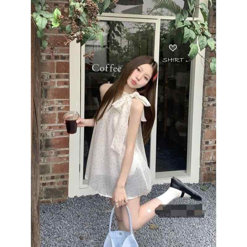 ノースリーブ 女性用 シャツ デザイン 個性派 トップス 蝶ネクタイ ポルカドット ハングネック ブラウス 夏 春夏 新作 フレンチ 優しい 軽量 綿素材 通気性 かわいい Vネック 肩出し ゆったり シルエット ピンク系 ブラック アイボリー 吸湿