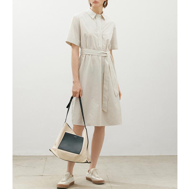 春夏 女性用 シャツ ワンピース スカート トップス 連衣裙 短め デザイン ストライプ柄 クラシック フレアシルエット コットン混 吸湿速乾 軽量 通勤 普段使い ブラック 白 ピンク系 アイボリー Vネック 切り替え ビッグシルエット 伸縮性 接触冷