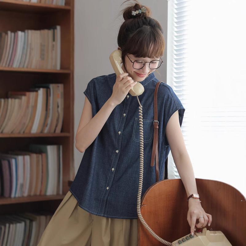 シャツ 女性用 春夏 韓国 ファッション カジュアル 復古 ダークブルー デニム デザイン ラウンドネック ノースリーブ 軽量 伸縮性 吸湿速乾 通勤 普段使い