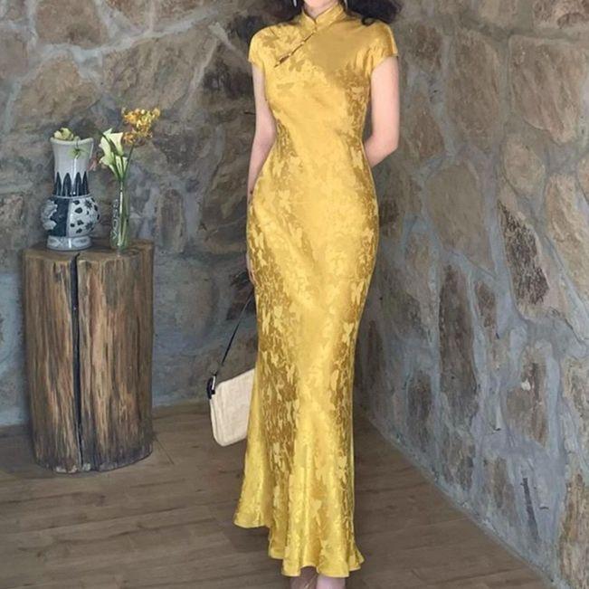 チャイナドレス 女性用 復古 国 中華 短袖 ワンピース 春夏 ピュア 魅力 気質 軽量 綿素材 通勤 普段使い かわいい デザイン 膝丈 フレア シルエット ブラック ピンク系 アイボリー カラー 吸湿速乾 伸縮性 快適 着こなし