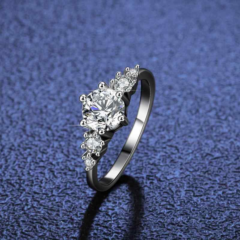 指輪 女性用 純銀 モサン石 1g 六爪 輝き 軽量 高級感 シンプル かわいい ファッション アクセサリー シルバー ジュエリー 日常使い キラキラ モダン 繊細 デザイン