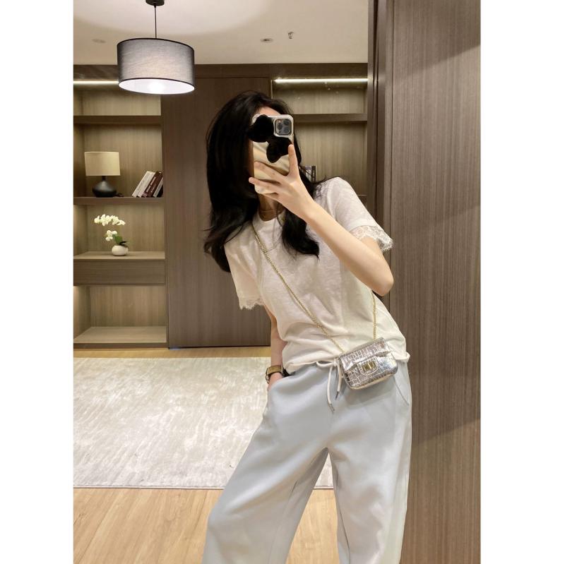Tシャツ 女性用 春夏 かわいい ピュアスタイル スパイシー 甘め レース 花辺 切り替え 短袖 トップス 軽量 伸縮性 コットン混 ブラック ピンク系 アイボリー 普段使い 通勤 ビッグシルエット Vネック｜リバーパディ