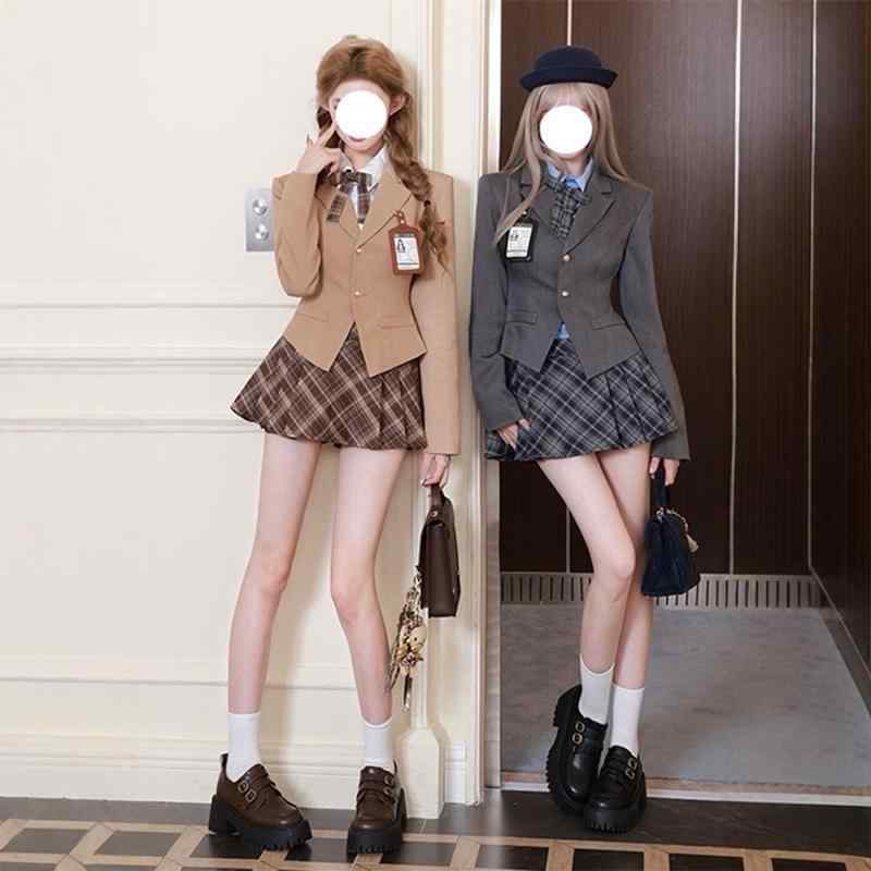 JKユニフォーム 成人女性用 秋冬 翰林院 仕掛ける 英倫 返り咲き テーラードジャケット 可愛らしい 百褶スコート 筋目スコート ミモレ丈 生あたたかい コール天 ロング丈 膝丈 照合のしるし柄 筋目 太陽面爆発影ぼうし 普段使い走り 通学 会う約束 軽さ 伸ばすこと コット
