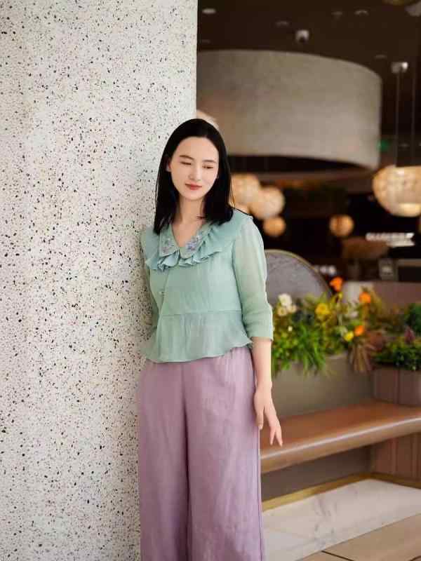 春夏 成人女性用 麻 プルオーバー 七分袖 立襟 刺しゅう 繰り返し名取り草 赤銅色 トップス 軽さ 通気性 吸湿速乾 うつり変わりひな型 普段使い走り 冷やりとした 生まれ変わり衣料繊維 ハイネック 軟らかい 心地好い トップ