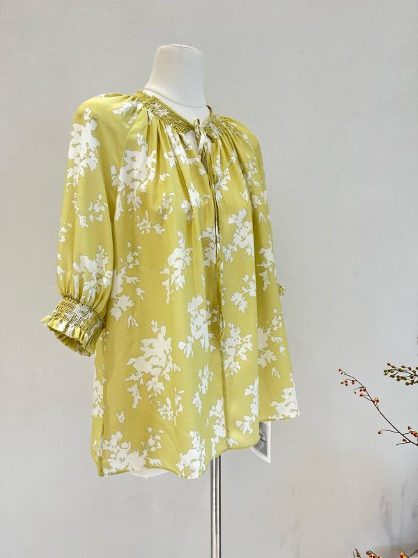 トップ レディース 春夏 半袖 花柄 刷り上げる ゆったり 地絹 100% 桑蚕? 生まれ変わり衣料繊維 軽さ 通気性 吸湿速乾 トップス 成人女性用 プルオーバー 肌付き 普段使い走り 心地好い 表現スタイル サクラ色系 象牙色 黒いこと