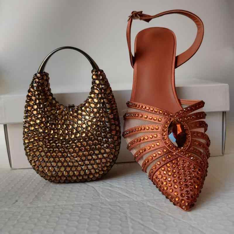 ヒールサンダル 女性用 春夏 ピンヒール クリスタル ストラップ 水晶装飾 ウェッジ ヒール シングルシューズ ウェディングシューズ イブニングシューズ ラインストーン 装飾 ベール バッグ セット 軽量 通気性 伸縮性 接触冷感 吸湿速乾 ハイヒール ｜リバーパディ 15,450円