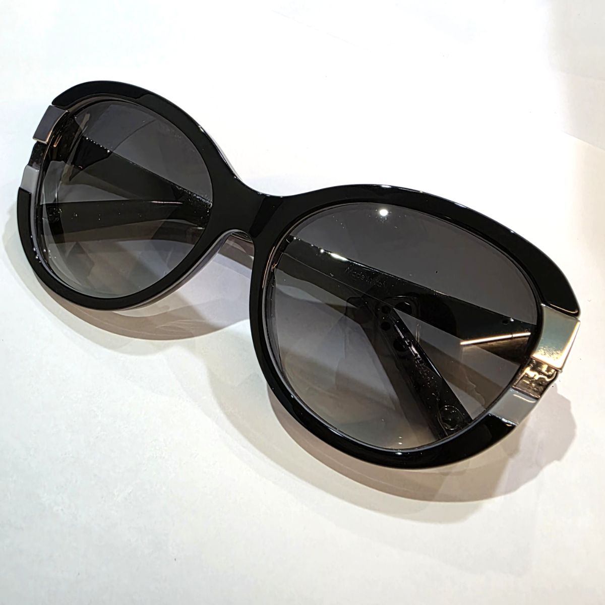 LOUIS VUITTON ルイ・ヴィトン プティ スプソン キャットアイ アイウェア ブラック シルバー サングラス Z0489E レディース【中古】
