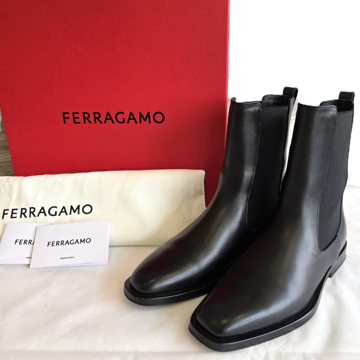 Salvatore Ferragamo サルヴァトーレフェラガモ サイドゴアブーツ チェルシーブーツ ロゴプレート付き ブーツ 0769130 カーフ レザー ブラック ゴールド金具 レディース【中古】