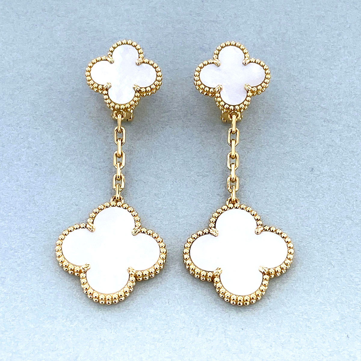 Van Cleef & Arpels ヴァンクリーフ＆アーペル マジックアルハンブラ イヤリング ２モチーフ MOP ピアス VCARD78800 K18イエローゴールド イエローゴールド レディース【中古】