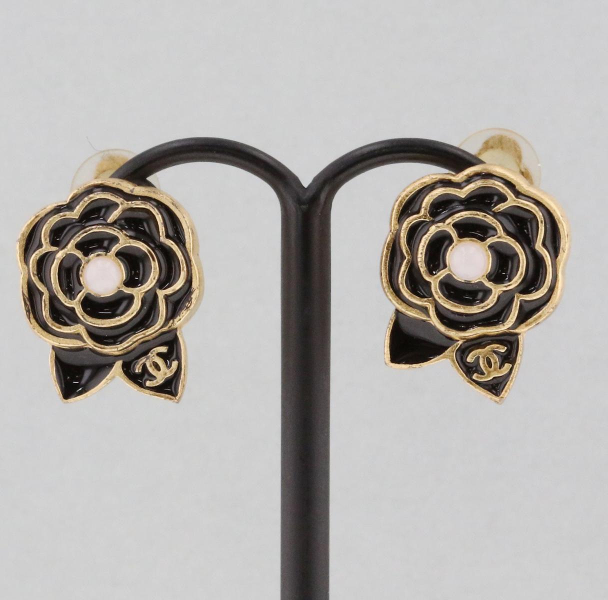 CHANEL シャネル　ヴィンテージ　べっ甲　カメリア　イヤリング＆リング CHANEL シャネル ヴィンテージ べっ甲 カメリア イヤリング＆リング