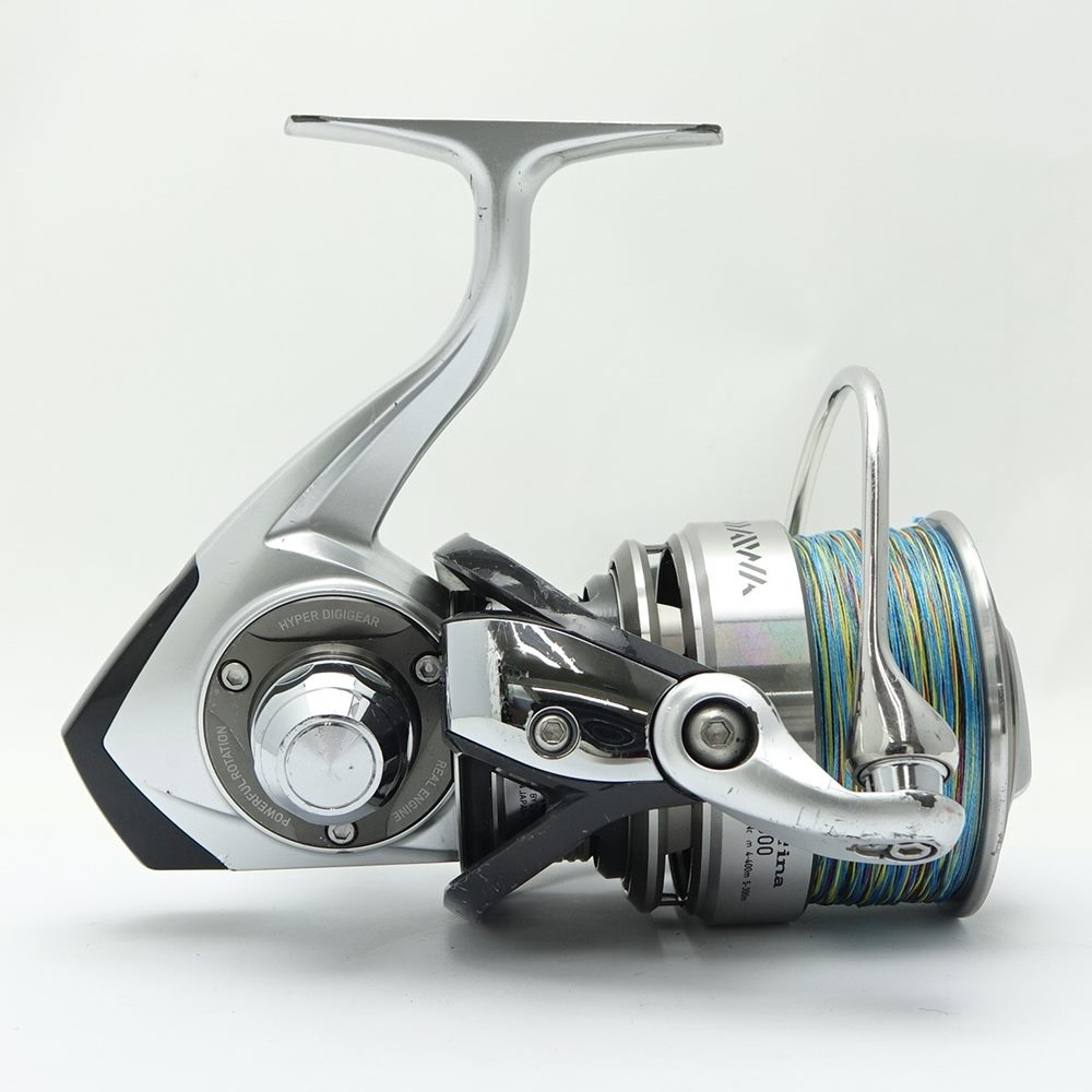 中古 Daiwa ダイワ スピニングリール 12 Catalina 5000 Bランク Brandingidentitydesign Com