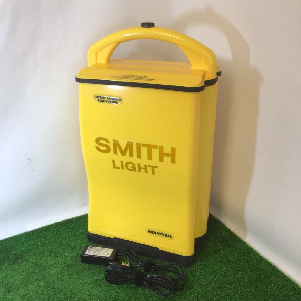 ** SMITH LIGHT スミスライト充電式LEDライト アダプターにて点灯確認 バッテリー充電使用不可 IN120L Dランク