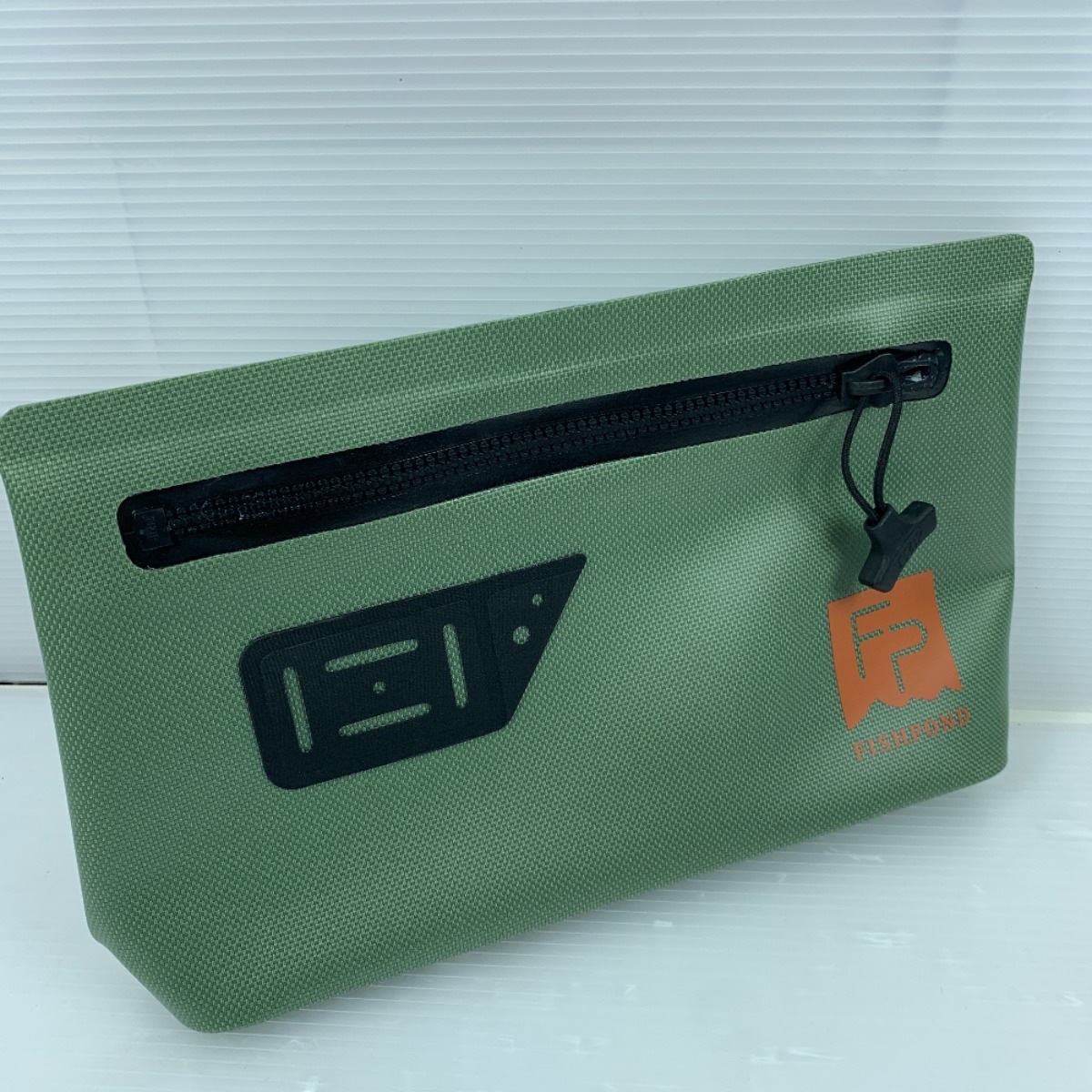 ττ【中古】fishpond 魚釣り設備 魚釣り小物 サンダーヘッド サブマーシブル 合切袋 座標軸A モスグリーン A序列付ける