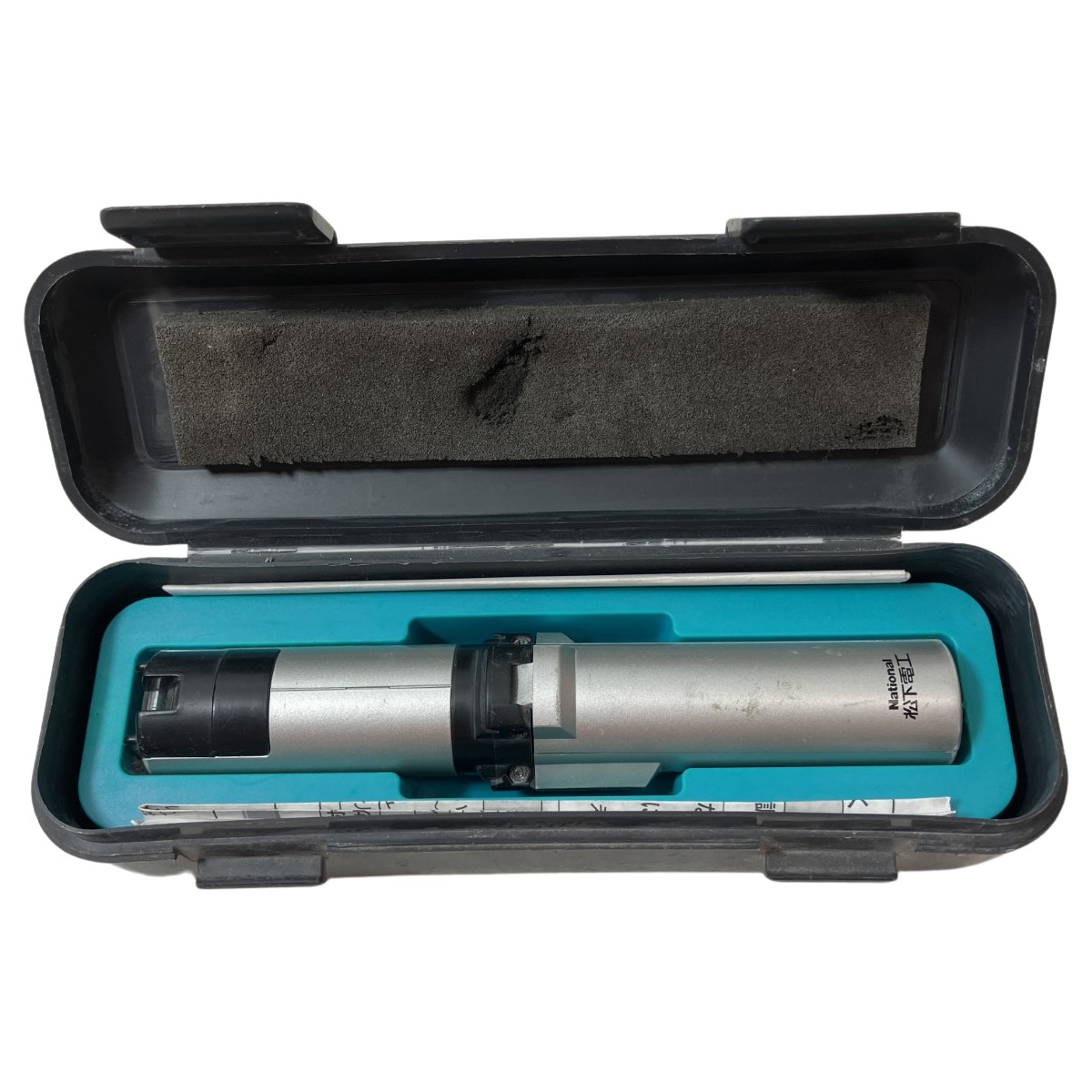 ЗЗ【中古】National 全国的 赤いことレーザ レーザ墨出し器 墨出しはやりっ子 容れもの付 BTL1000 しろがね色 C序列付ける 計測工具-DIY・工具-花・ガーデン・DIY