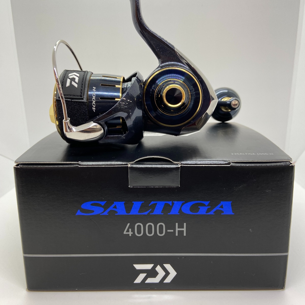 DAIWA - 【中古/極上品】 ダイワ 23 ソルティガ 4000-H   /SS034M 楽天市場】【中古/極上品】 ダイワ 23 ソルティガ 4000-H