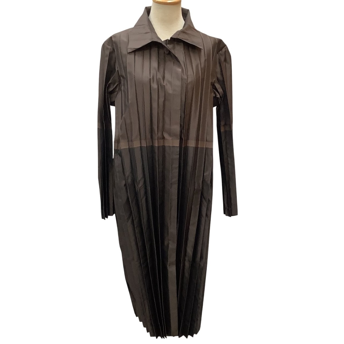 【中古】ISSEY MIYAKE イッセイミヤケ 筋目 厚地の外套 SIZE 2 IM93FA704 赤銅色 B序列付ける コート・ジャケット-メンズファッション