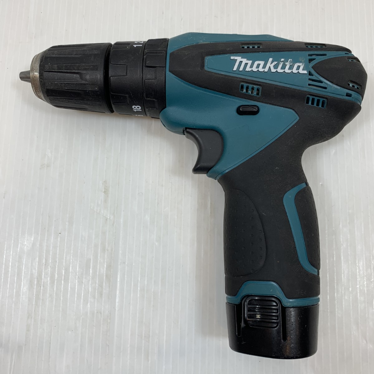 κκ【中古】MAKITA マキタ 電動手道具 ドライバドリル コードレス式 10.8v 0561678 HP330D 青色 A価値づける