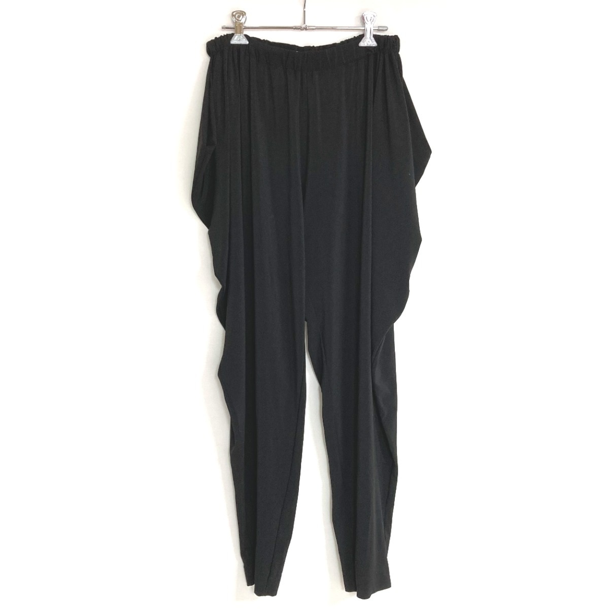 【中古】ISSEY MIYAKE イッセイミヤケ ズボン下 IM63JF012 黒いこと 大きさ 2 レディース B序列付ける