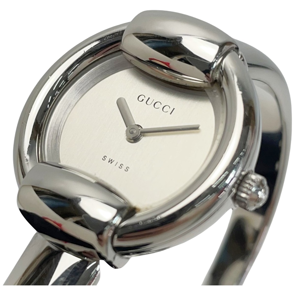 美品 GUCCI グッチ レディース 128.5 クォーツ バングル　レザー 美品 GUCCI グッチ レディース 128.5 クォーツ バングル レザー