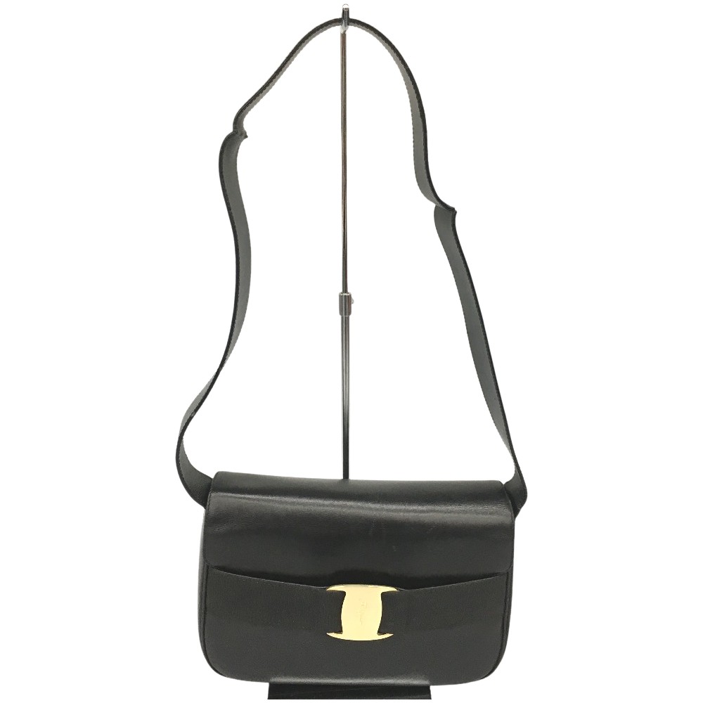 △△【中古】 Salvatore Ferragamo ヴァラリボン レザーワンショルダーバッグ  AQ-217203 C序列付ける