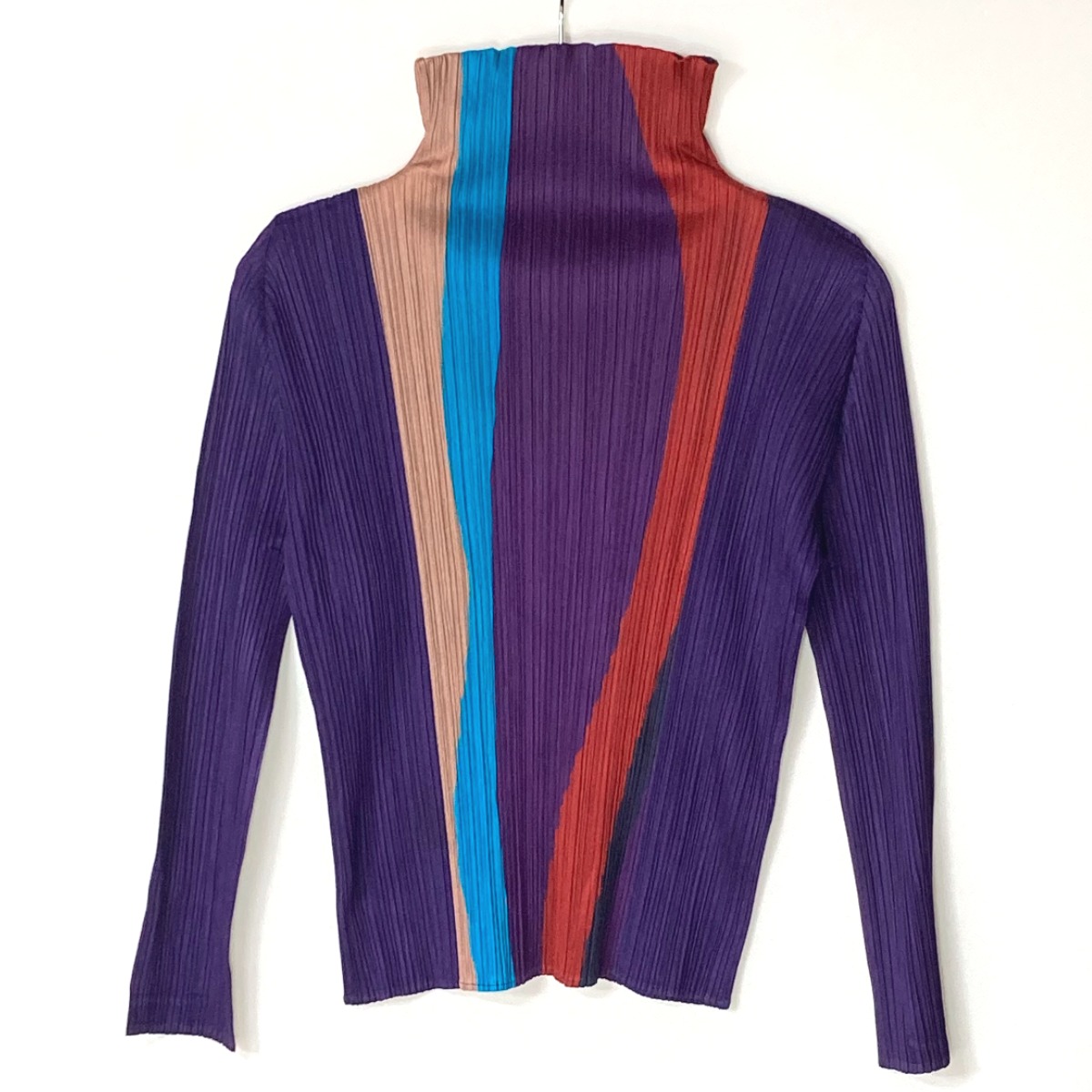 PLEATSPLEASE ISSEY MIYAKE ハイネック タートル 総柄 PLEATSPLEASE ISSEY MIYAKE ハイネック タートル 総柄