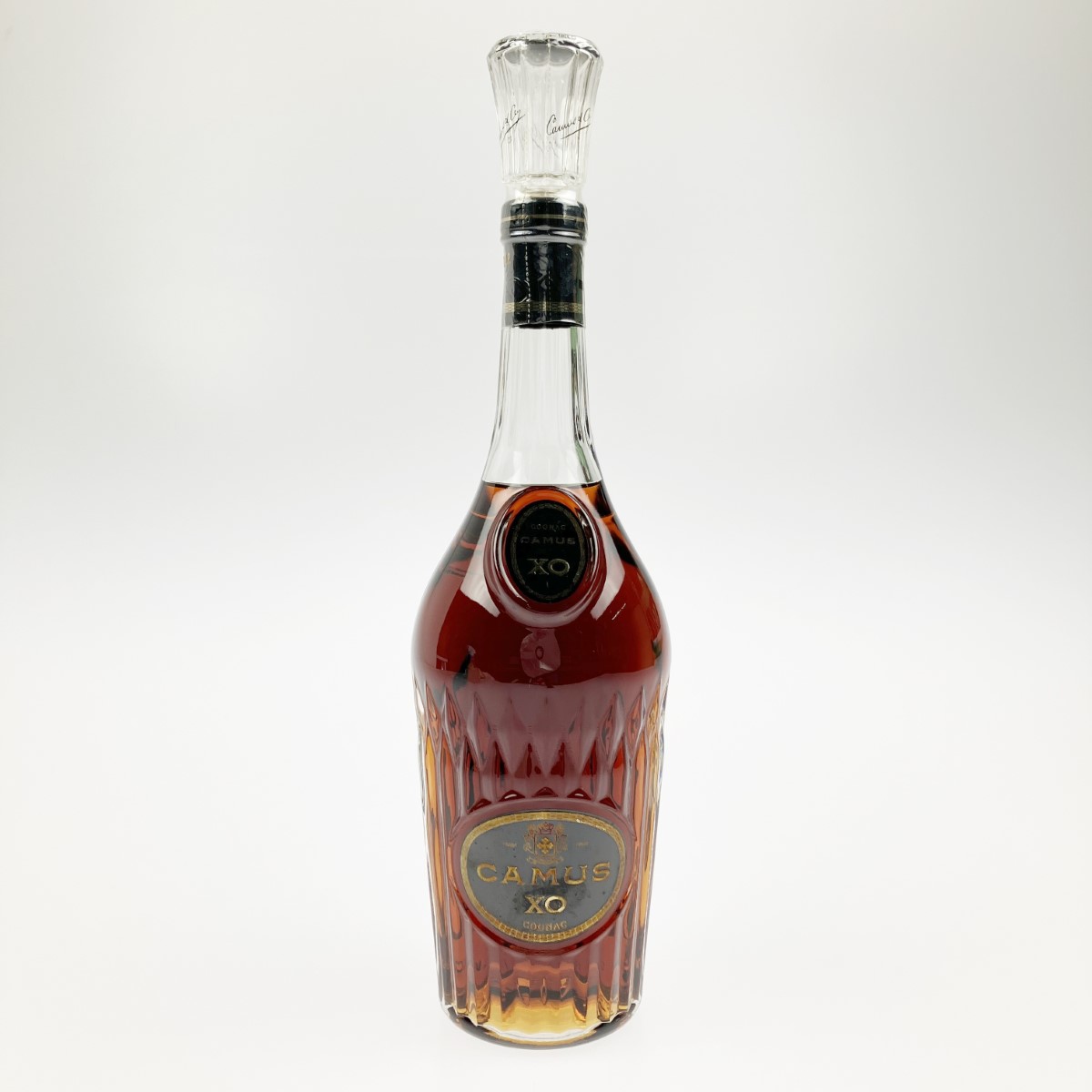 CAMUS Extra コニャック　　古酒 Amazon.co.jp: カミュ エクストラ 700ml 40度 箱付 10年古酒