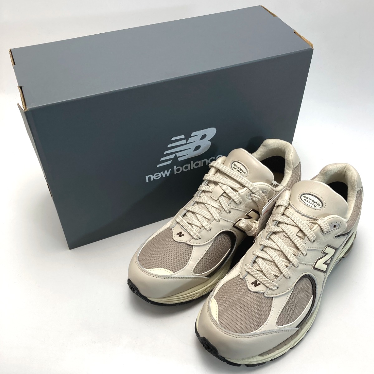【エントリーポイント10倍｜7/19 20:00-7/26 1:59】【送料無料】【中古】NEW BALANCE ニュー・バランス スニーカー M2002RXV ベージュ SIZE 26.5cm ユニセックス 箱付き Bランク｜リサイクルビッグバン店