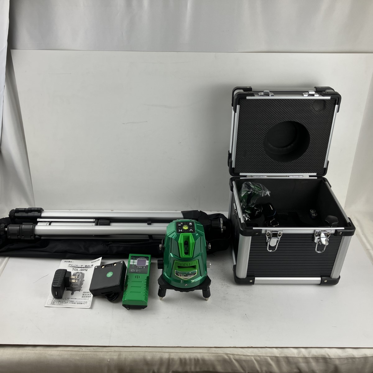 ЗЗ【中古】TAKAGI グリーン レーザー墨出し機 受光器 三脚 取説 ケース付 TGL-3PN グリーン Sランク