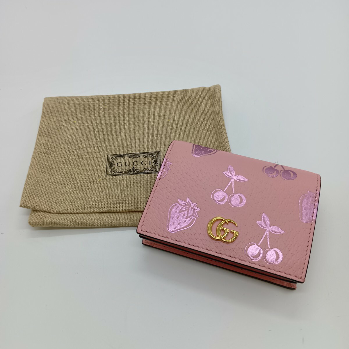 GUCCI チェリー装飾 折りたたみ財布 さくらんぼが可愛い☆】 GUCCI CHERRY 折りたたみ財布 財布・小物