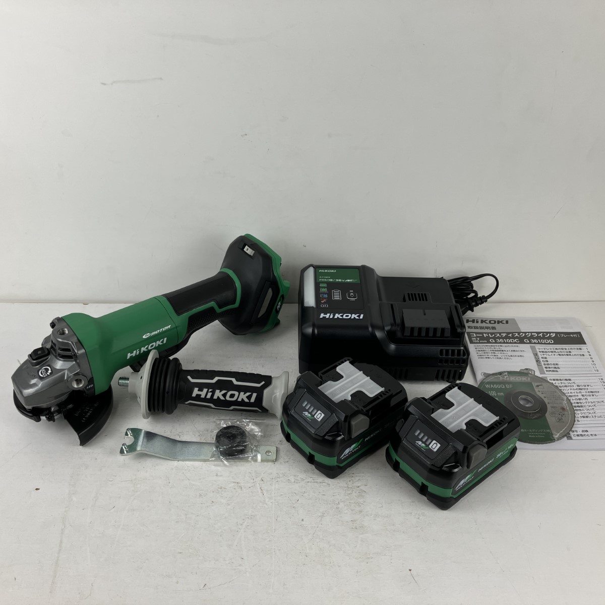 ЗЗ【中古】HiKOKI ハイコーキ 36v 100粍 ディスクグラインダ 蓄電池x2 申し受ける器 入れもの付 G3610DD 緑であること S価値づける