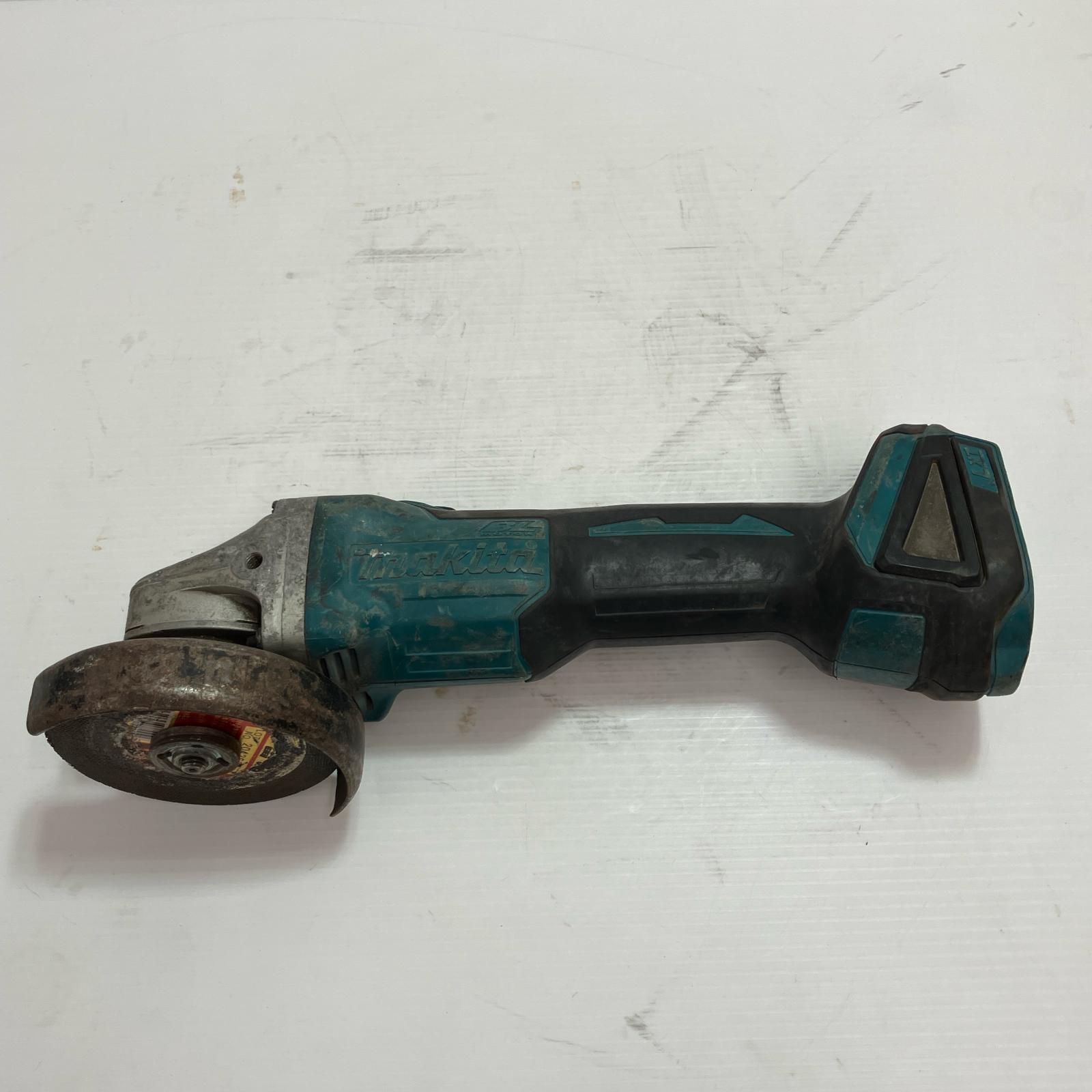 【中古】MAKITA マキタ レコード盤圧砕機 GA403D 青色 本体のみ コードレス式 100粍 14.4v C価値づける