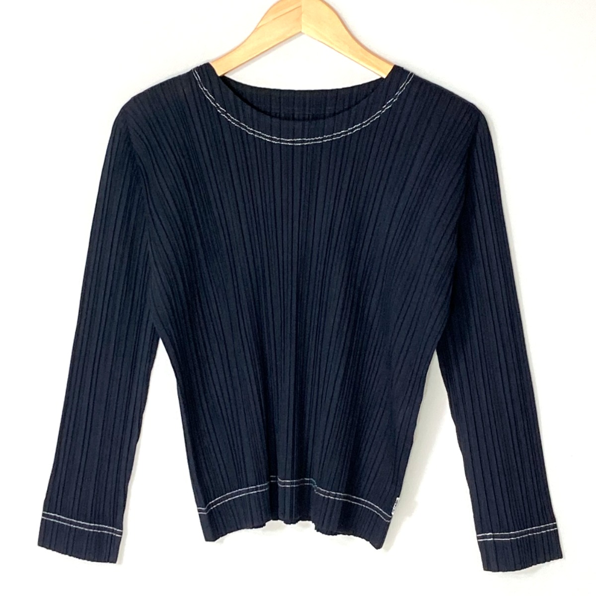 イッセイミヤケ 2023SS メッシュ ロングスリーブ ナイロン ブラック イッセイミヤケ 2023SS メッシュ ロングスリーブ ナイロン ブラック