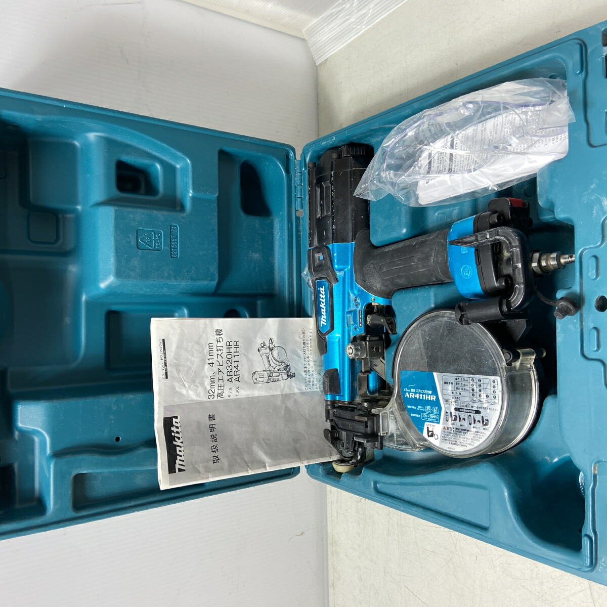 ΦΦ【中古】MAKITA マキタ  大気圏物の具 大気圏釘打ち 高圧 AR411HR 青碧 C序列付ける