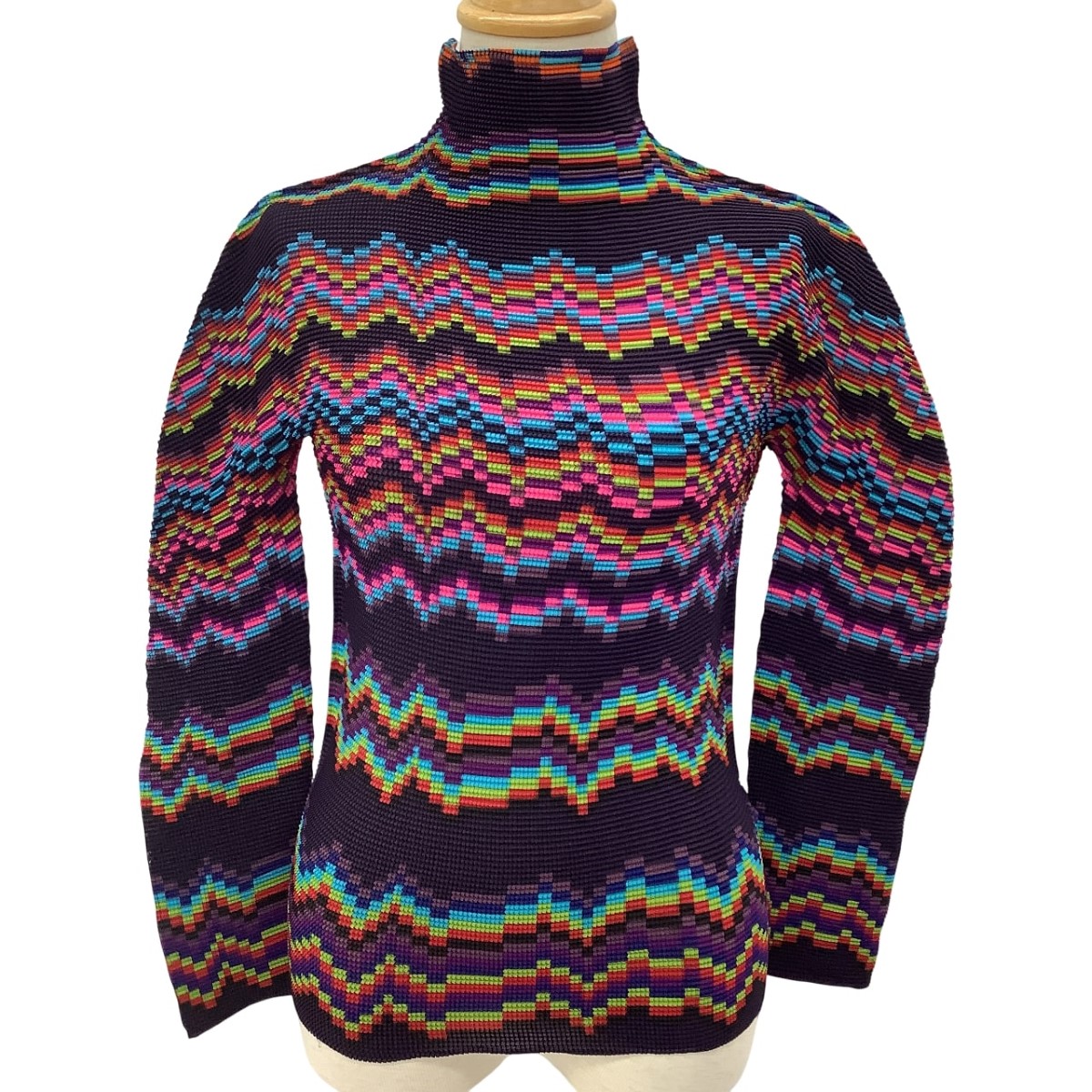 【中古】ISSEY MIYAKE イッセイミヤケ Me ミー レディース ワッフルプリーツ カットソー 総柄 MI83FJ521 パープル Bランク 9,625円