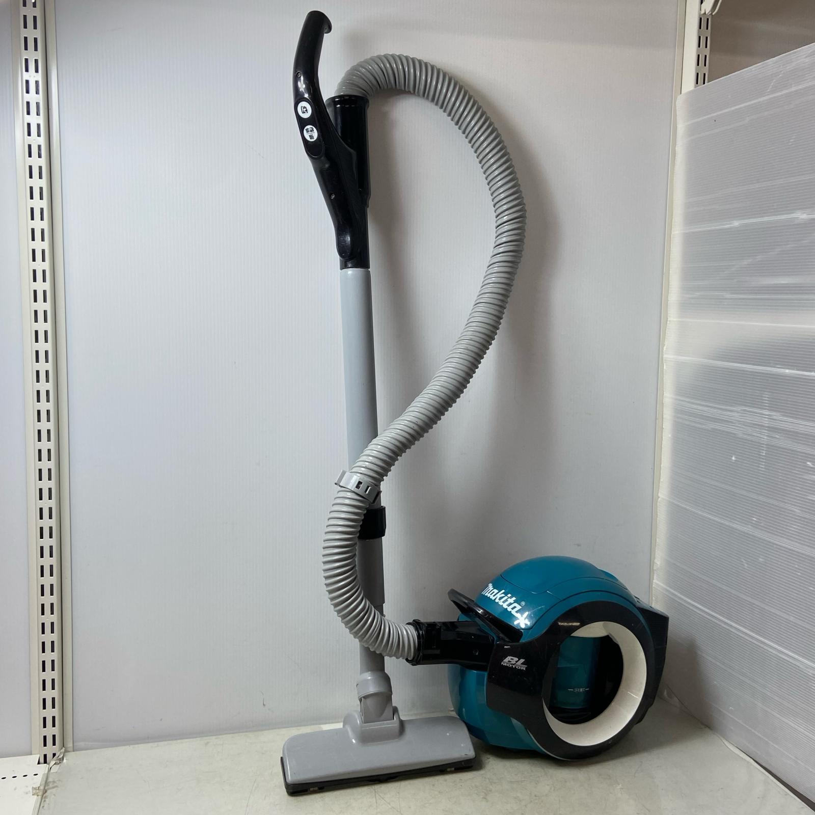 ΦΦ【中古】MAKITA マキタ 18V 充電式サイクロンクリーナ CL501D ブルー Cランク|リサイクルビッグバン店