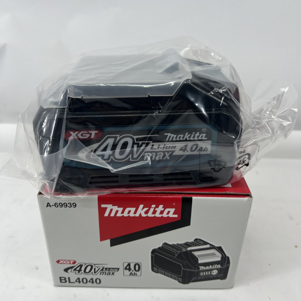 〇〇【中古】MAKITA マキタ バッテリー 未使用品 40v 4.0Ah 8204V0-0 BL4040 Sランク