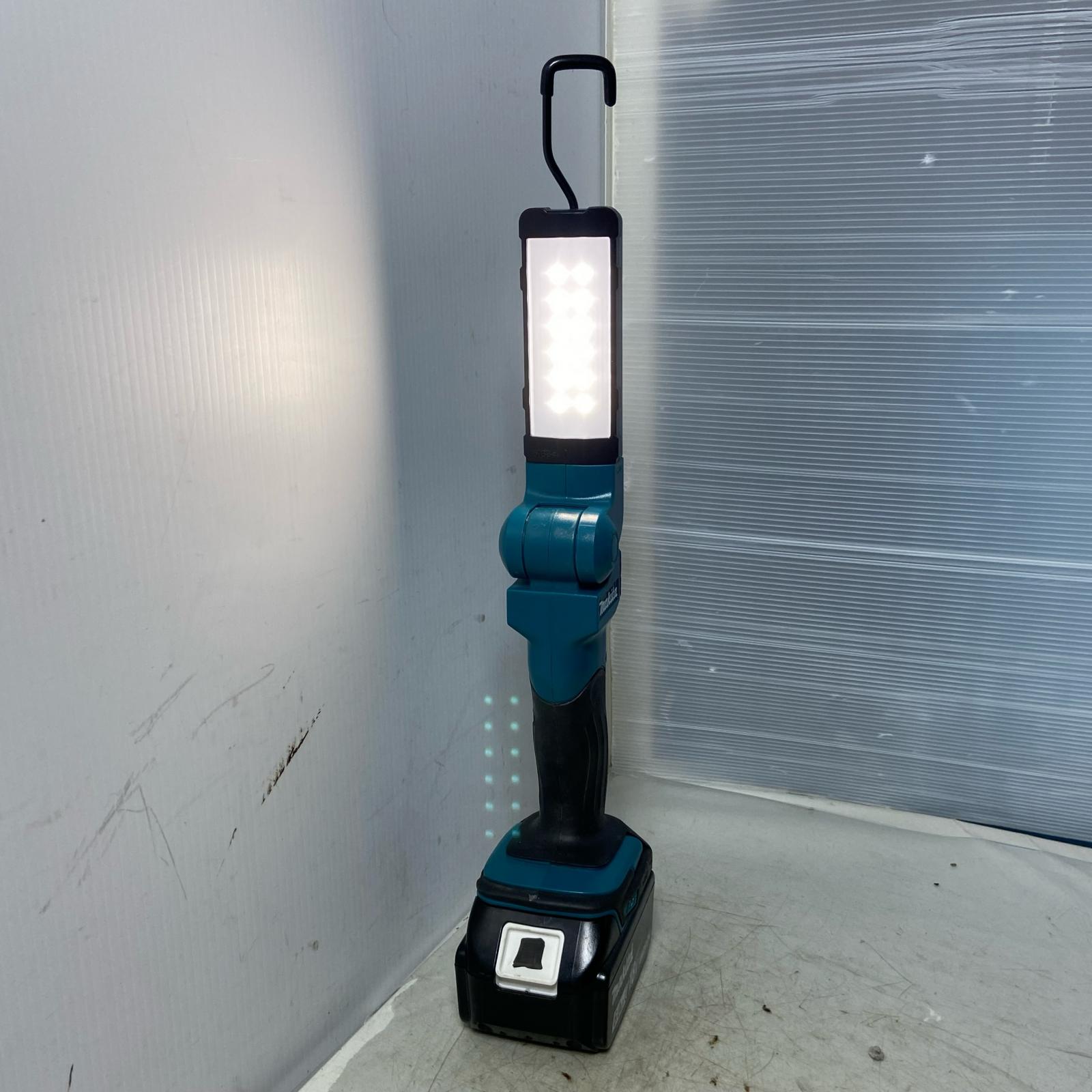 ΦΦ【中古】MAKITA マキタ 14.4V/18V 申し受ける式LED細工物ともし火  ML801 青み B序列付ける