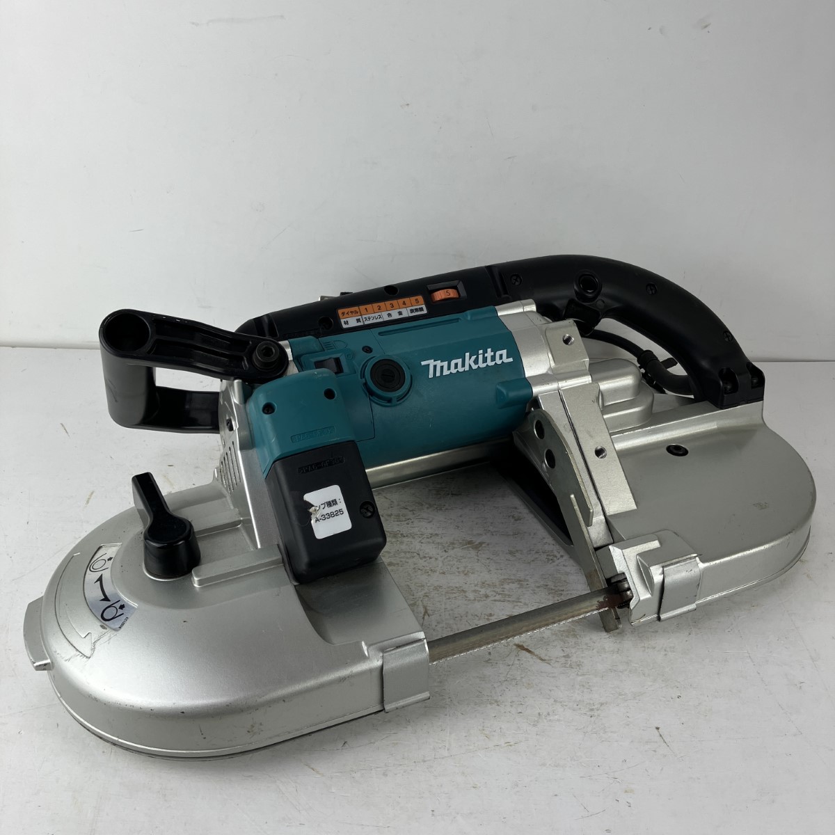 ЗЗ【中古】MAKITA マキタ 100v ポータブルバンドソー 2107F 青碧 C位置づける