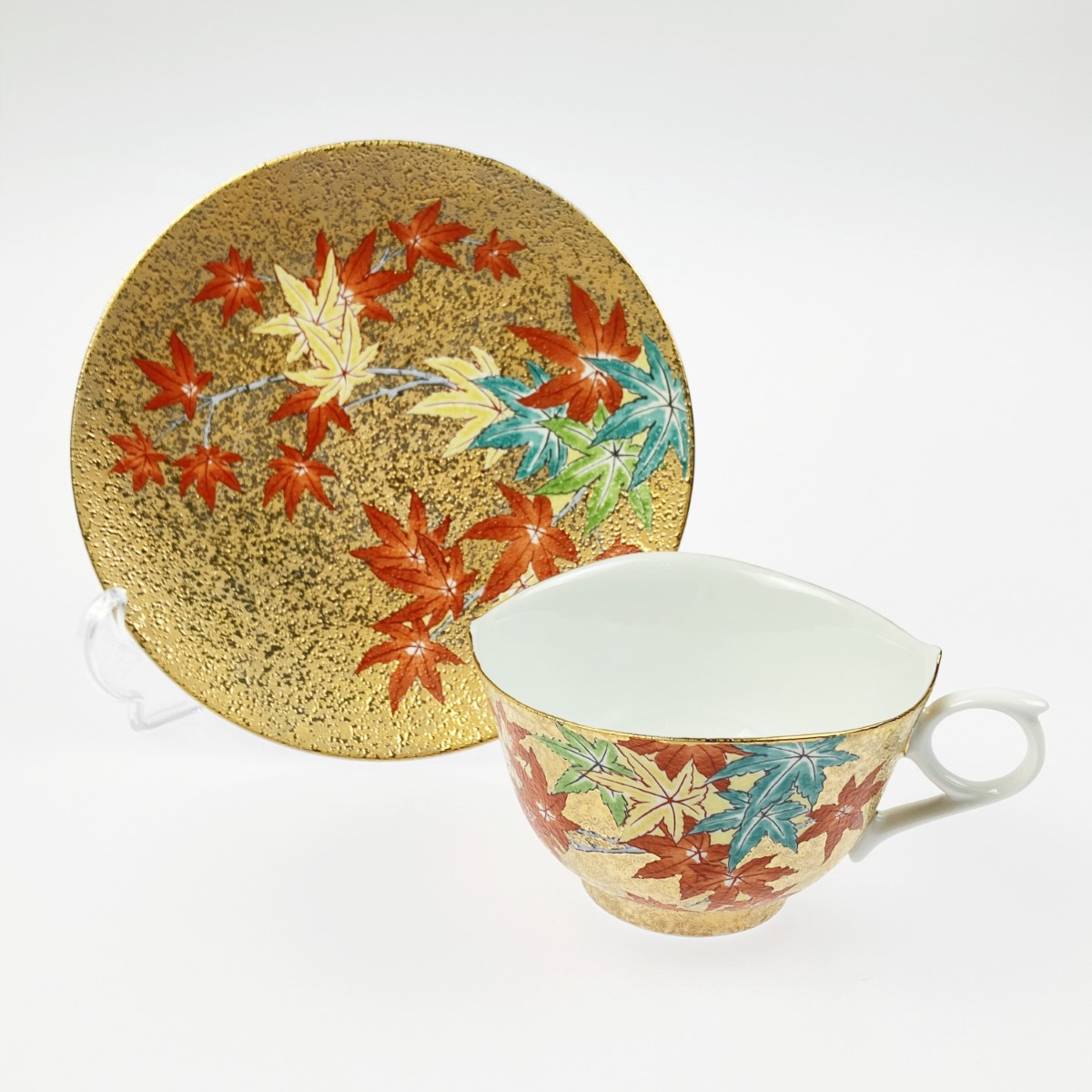 ▽▽【中古】金龍窯 肥前有田焼 時しらせつづき物 カフェー碗 金彩槭樹絵 江口天童 B価値づける