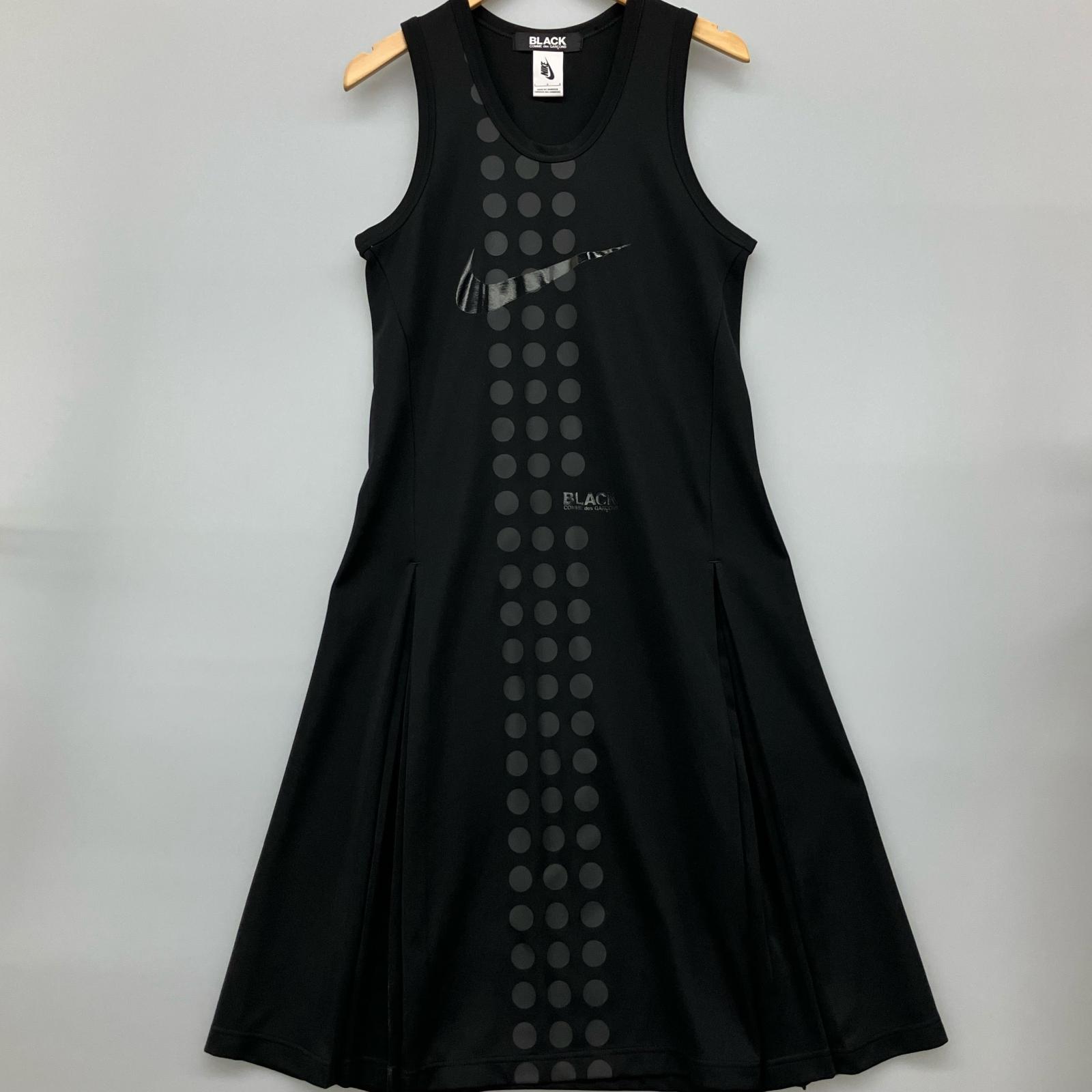 △△【中古】BLACK COMME des GARCONS ×NIKE スウォッシュロゴプリント 点点柄ノースリーブ衣装 AT3238-010 NIKE 黒いこと B価値づける